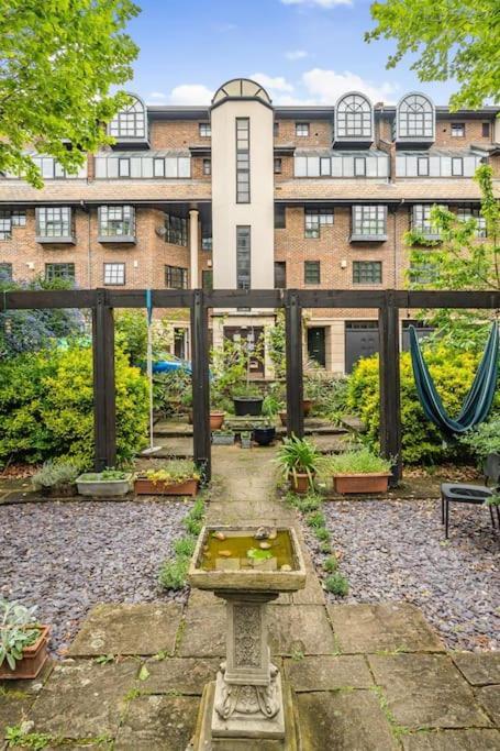 Modern 3 Bedroom, 3 Bathroom, Parking, River View * Londen